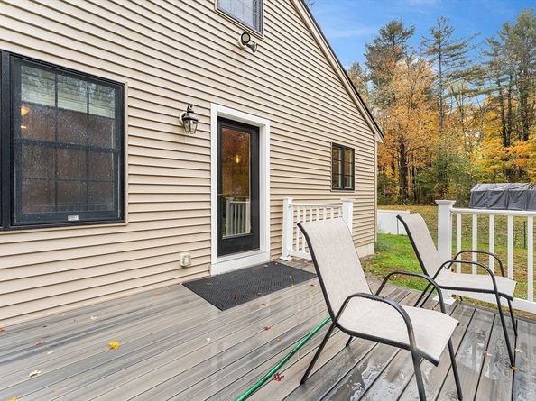 22 Washington St, Mendon MA 01756