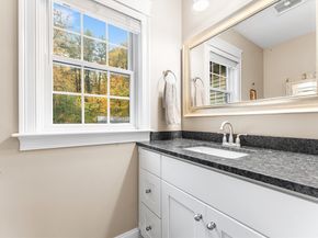 22 Washington St, Mendon MA 01756