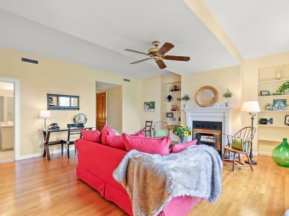 80 Parks St 6, Duxbury MA 02332