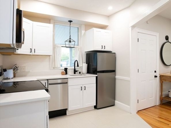 44 Washington St C, Newburyport MA 01950