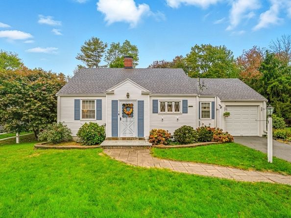 11 Worthen Ave, Weymouth MA 02188