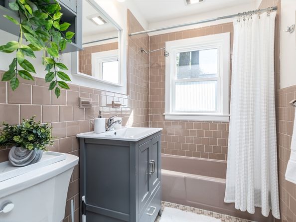 15 Cornell St, Boston MA 02131