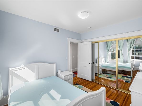 18 Browne St 2, Brookline MA 02446