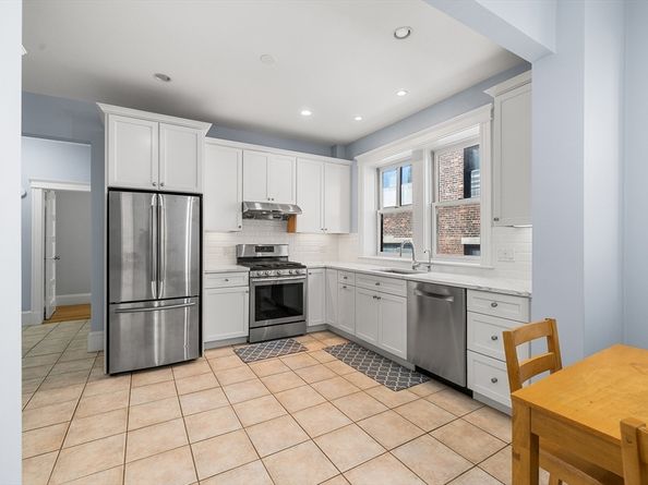 18 Browne St 2, Brookline MA 02446
