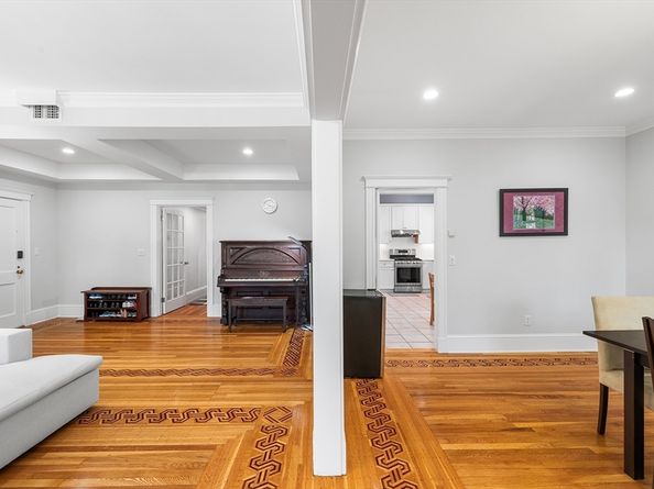 18 Browne St 2, Brookline MA 02446