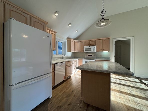 93 Porter St, Whitman MA 02382