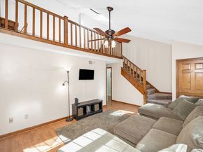 38 Scotty Hollow Dr E, Chelmsford MA 01863