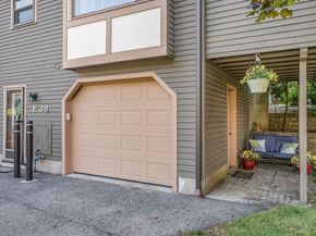 38 Scotty Hollow Dr E, Chelmsford MA 01863