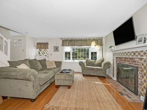 38 Scotty Hollow Dr E, Chelmsford MA 01863