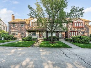 38 Scotty Hollow Dr E, Chelmsford MA 01863