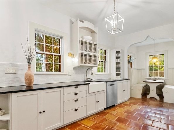 33 Waldron Street, Marblehead MA 01945