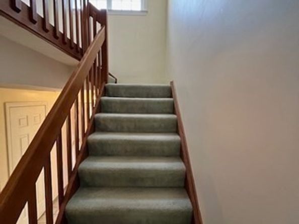 920 Ridgefield Cir C, Clinton MA 01510