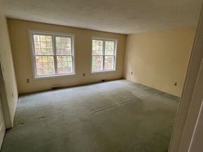 920 Ridgefield Cir C, Clinton MA 01510