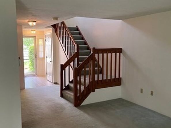 920 Ridgefield Cir C, Clinton MA 01510