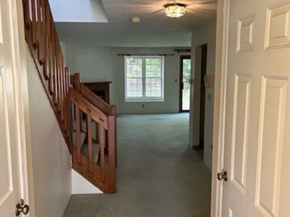 920 Ridgefield Cir C, Clinton MA 01510
