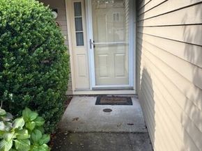 920 Ridgefield Cir C, Clinton MA 01510