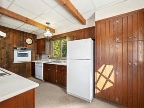28 Holden St, Worcester MA 01605
