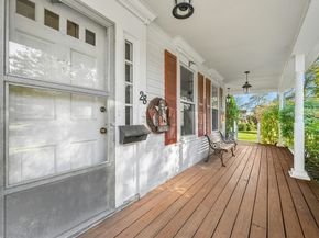 28 Holden St, Worcester MA 01605
