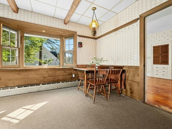 28 Holden St, Worcester MA 01605