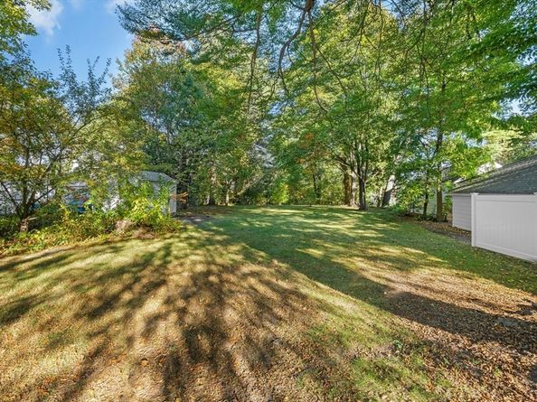 28 Holden St, Worcester MA 01605