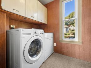 28 Holden St, Worcester MA 01605
