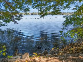28 Holden St, Worcester MA 01605