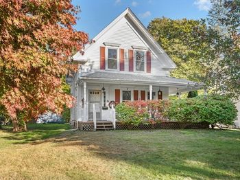 28 Holden St