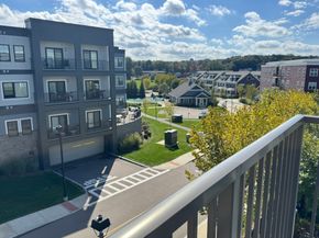 1 Revolution Way 307, Canton MA 02021