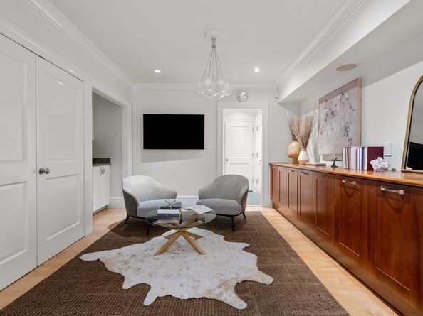 321 Beacon Street, Boston MA 02116