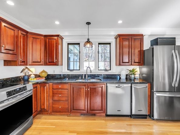 4 Black Hill Road, Paxton MA 01612