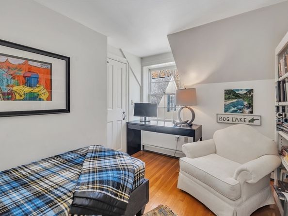 4 Black Hill Road, Paxton MA 01612