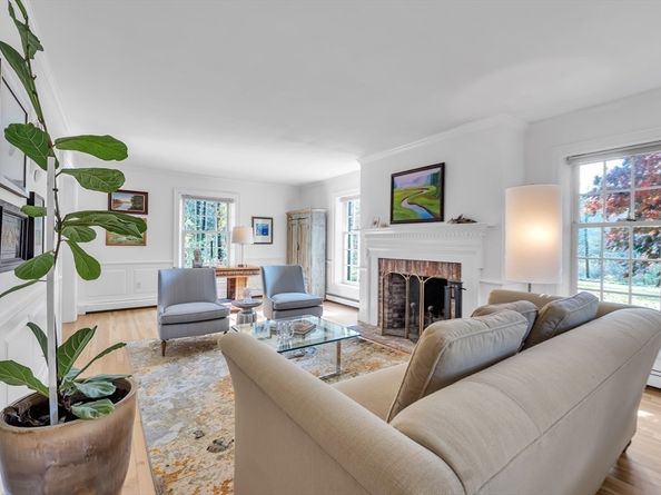 4 Black Hill Road, Paxton MA 01612