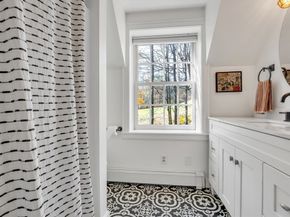 4 Black Hill Road, Paxton MA 01612