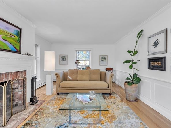 4 Black Hill Road, Paxton MA 01612