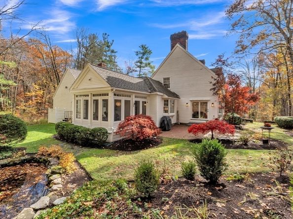 4 Black Hill Road, Paxton MA 01612