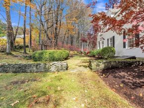 4 Black Hill Road, Paxton MA 01612