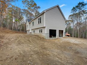 87 Vinton Road, Holland MA 01521