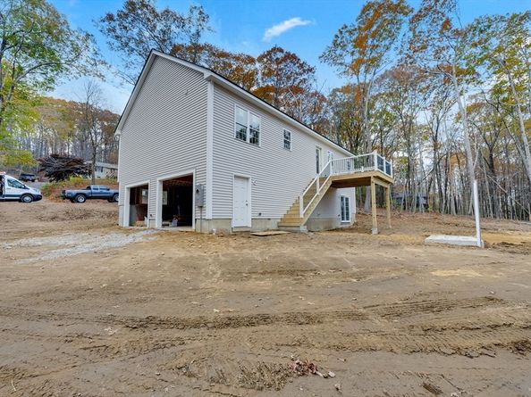 87 Vinton Road, Holland MA 01521