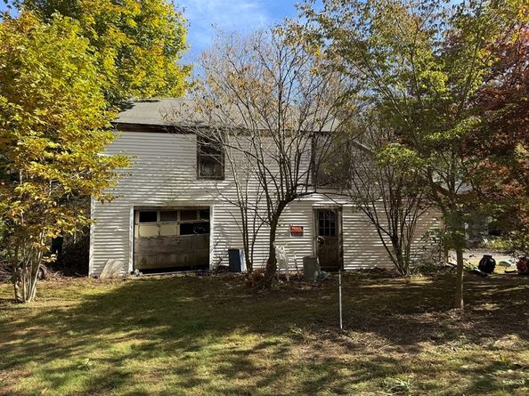 5 Old Coldbrook Rd, Barre MA 01005