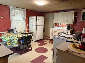 5 Old Coldbrook Rd, Barre MA 01005