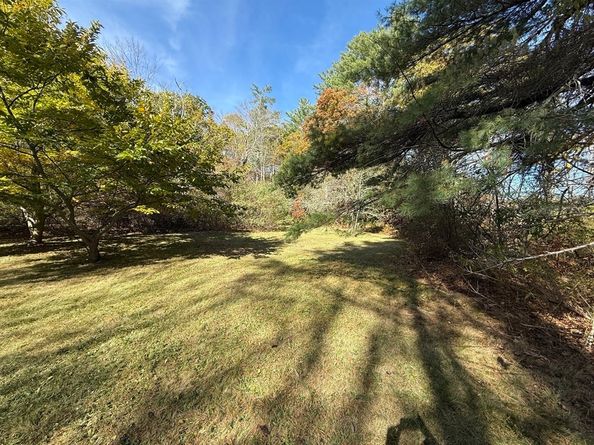 5 Old Coldbrook Rd, Barre MA 01005