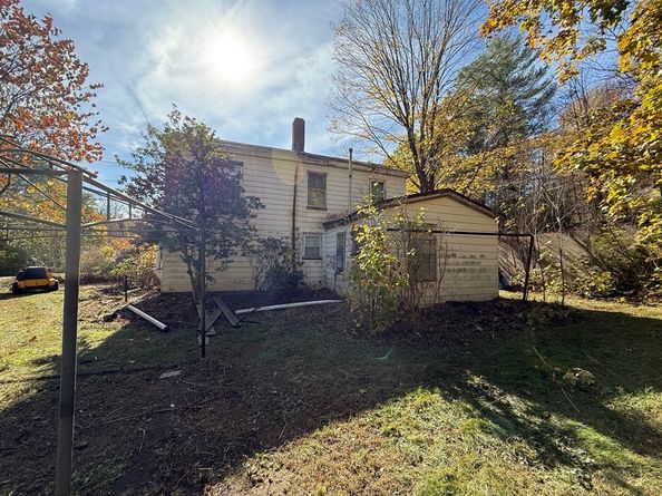 5 Old Coldbrook Rd, Barre MA 01005