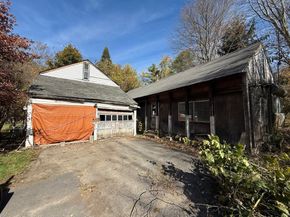 5 Old Coldbrook Rd, Barre MA 01005