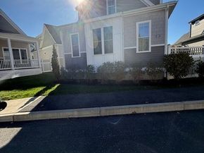 25 Boydes Xing 18, Norfolk MA 02056