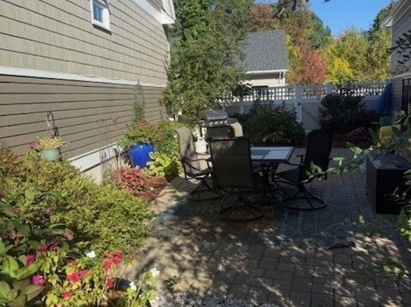 25 Boydes Xing 18, Norfolk MA 02056