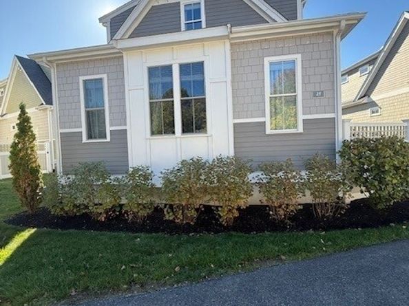 25 Boydes Xing 18, Norfolk MA 02056