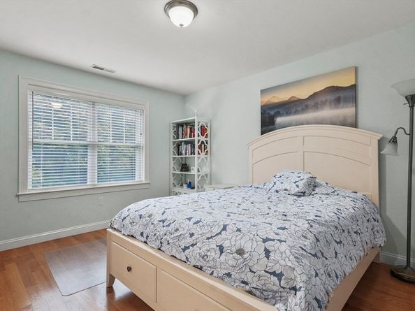 18 Beacon St 18, Woburn MA 01801