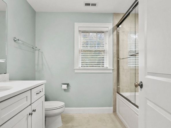18 Beacon St 18, Woburn MA 01801