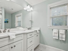 18 Beacon St 18, Woburn MA 01801