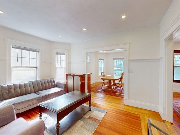 147 Langdon Ave 147, Watertown MA 02472